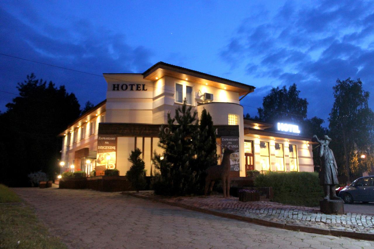 Hotel Pod Jeleniem Tuchola Dış mekan fotoğraf