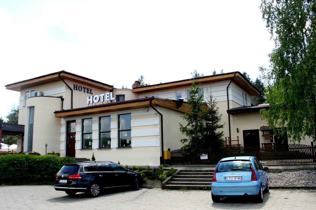 Hotel Pod Jeleniem Tuchola Dış mekan fotoğraf