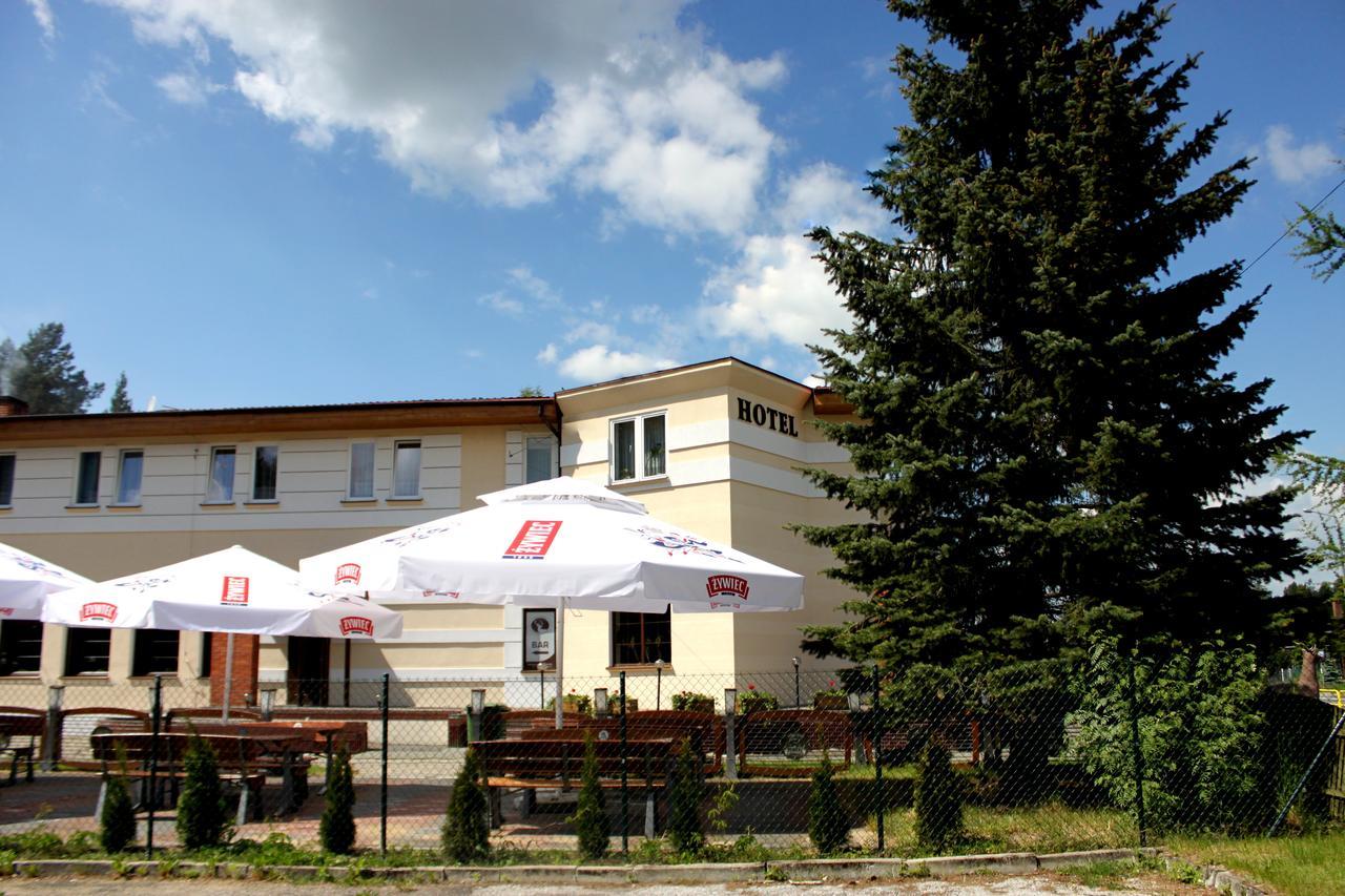 Hotel Pod Jeleniem Tuchola Dış mekan fotoğraf