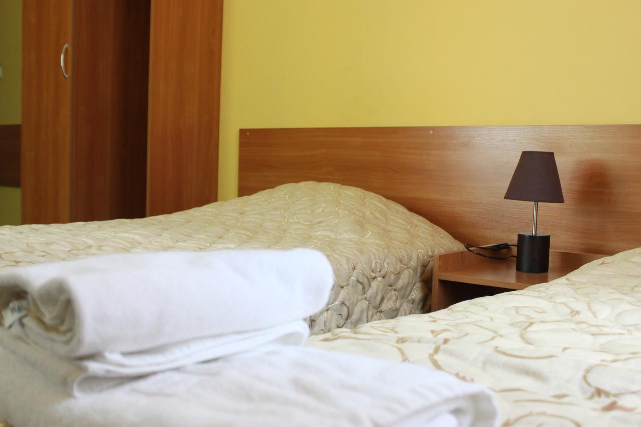 Hotel Pod Jeleniem Tuchola Dış mekan fotoğraf