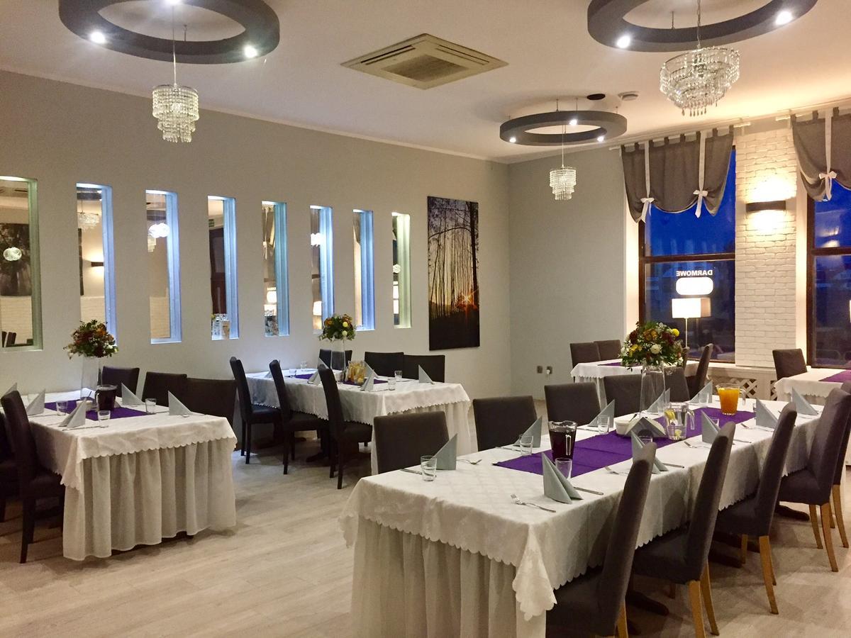 Hotel Pod Jeleniem Tuchola Dış mekan fotoğraf